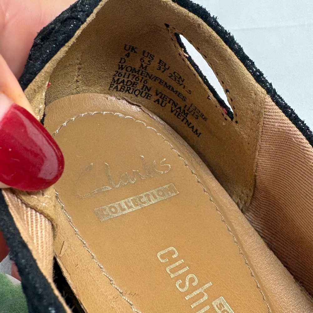 Clarks Black Women's Flats - Picture 5 of 8